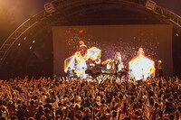 電気グルーヴのライブの様子。