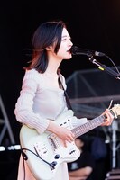 塩塚モエカ（羊文学 / Vo, G）