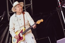 鈴木慶一（ムーンライダーズ / Vo, G）