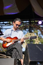 長岡亮介（ペトロールズ）