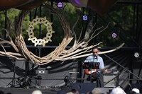 長岡亮介（ペトロールズ）