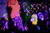 「DUSTCELL TOUR 2023『ROUND TRIP』」の様子。（Photo by Takashi Konuma）