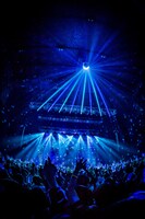 「DUSTCELL TOUR 2023『ROUND TRIP』」の様子。（Photo by Takashi Konuma）