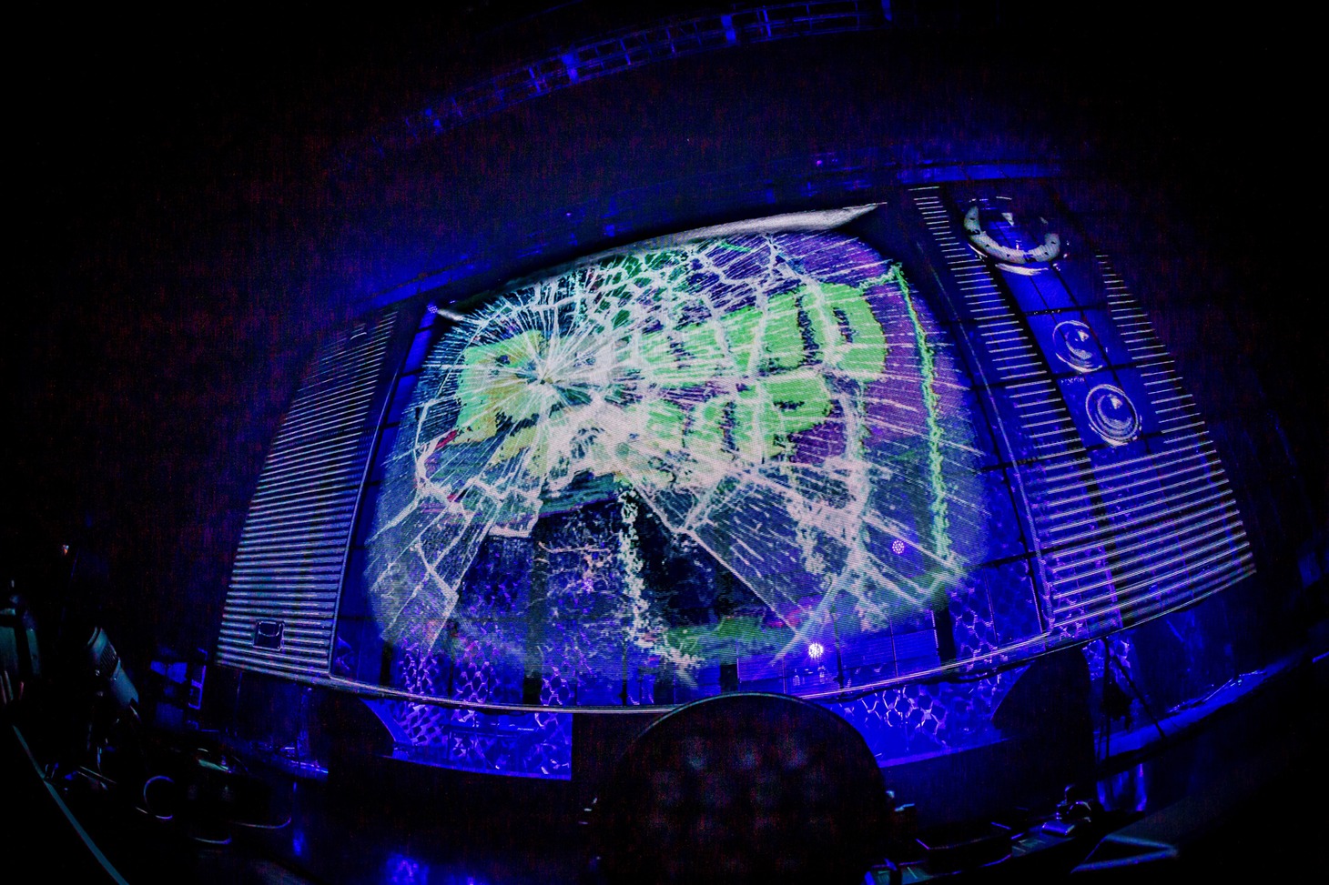 「DUSTCELL TOUR 2023『ROUND TRIP』」の様子。（Photo by Takashi Konuma）