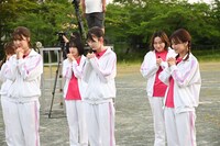 左から黒木ひかり、松平璃子、なえなの、千葉恵里、丸山礼、福岡みなみ。(c)フジテレビ