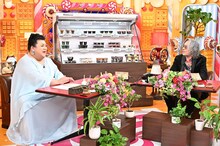 左からマツコ・デラックス、小里誠。(c)TBS