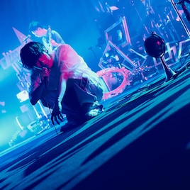 須田景凪、1年ぶりワンマンで「Ghost Pop」の世界観を提示「生きてる実感がありました」
