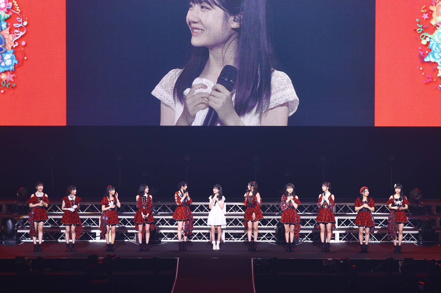 「Juice=Juice 10th ANNIVERSARY CONCERT TOUR ～10th Juice at BUDOKAN～」の様子。（提供：株式会社アップフロントグループ）