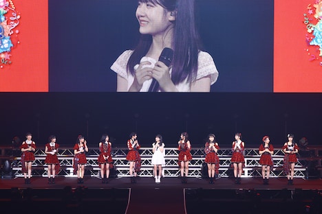 「Juice=Juice 10th ANNIVERSARY CONCERT TOUR ～10th Juice at BUDOKAN～」の様子。（提供：株式会社アップフロントグループ）