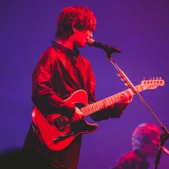 斉藤壮馬、アーティスト活動5周年ライブで幕張を美しく染め上げる