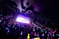 「LIVE 2023 Loud & Shuffle」大阪公演の様子。（撮影：牧野孝彦）