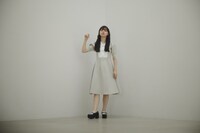 ビジュー襟付きニットワンピース