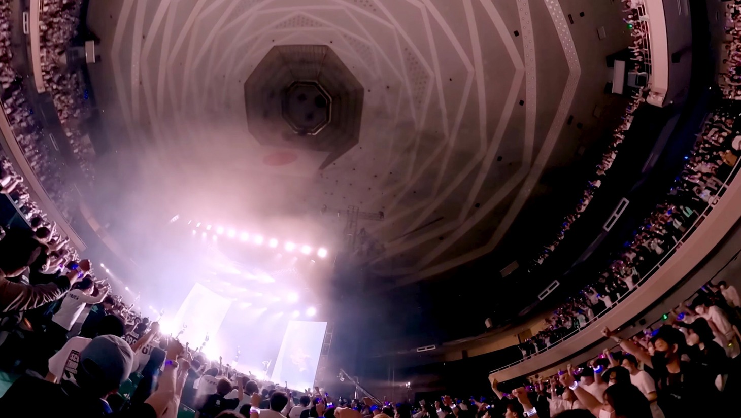 ExWHYZ「ExWHYZ LIVE at BUDOKAN the FIRST STEP」ティザー映像より。