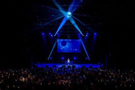 仲村悠菜生誕ソロライブ「純喫茶ミルクティー～1杯目～」の様子。