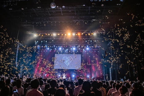 仲村悠菜生誕ソロライブ「純喫茶ミルクティー～1杯目～」の様子。