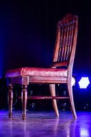 「純喫茶ミルクティー」の椅子。