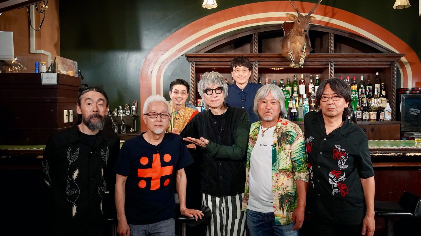 「バーボンストリート」出演者。(c)BSフジ