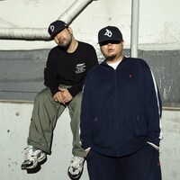 左からGRADIS NICE、BES。