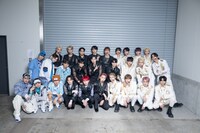 「LAPOSTA 2023」に出演したDXTEEN、JO1、INIの集合写真。(c)LAPONE Entertainment