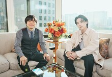 左からバカリズム、SUGA。(c)日本テレビ