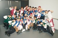 JO1、INI、DXTEEN (c)LAPONE Entertainment