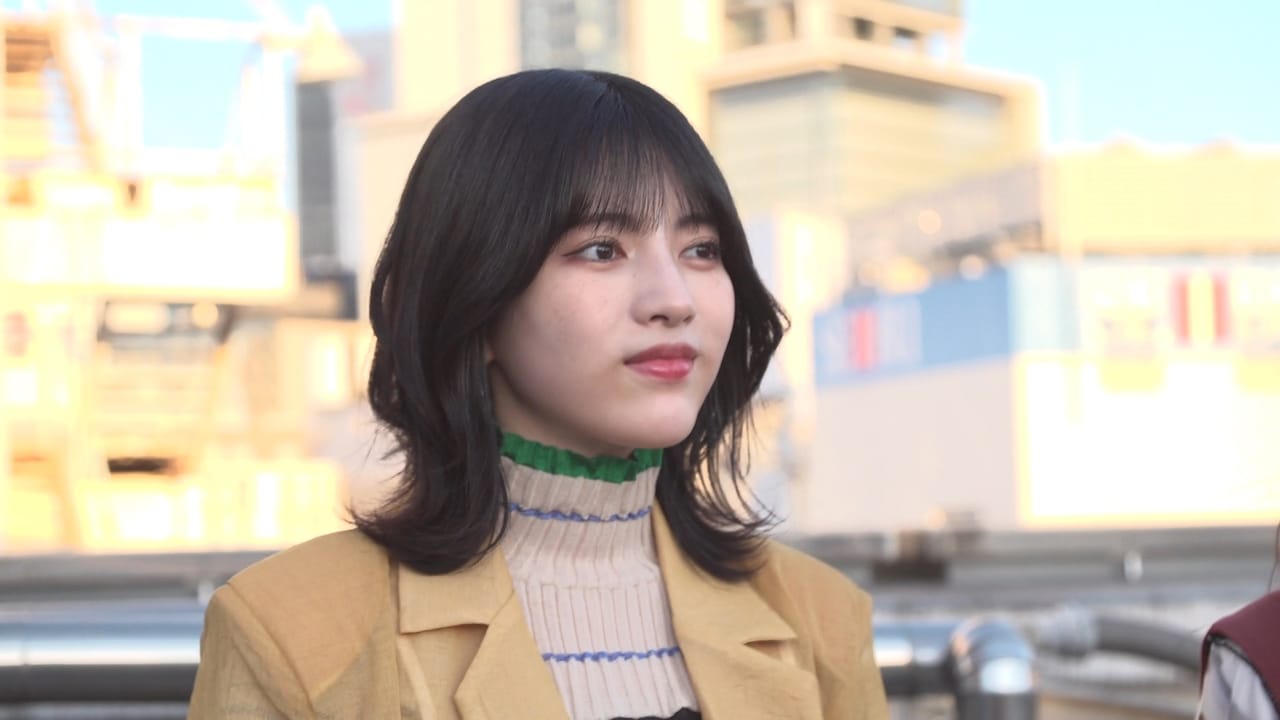 東京パソコンクラブ 林瑠奈 サイン入りステッカー GQnBiytakAYF_Nc.jpg