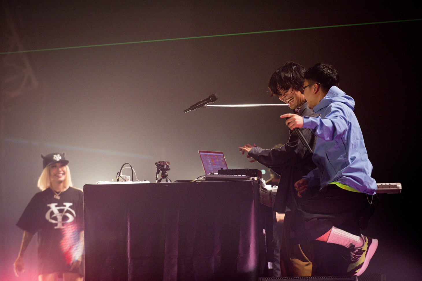 左からNENE、STUTS、BIM。