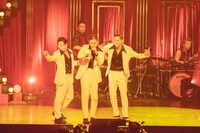 左からEXILE TETSUYA、EXILE SHOKICHI、EXILE AKIRA。