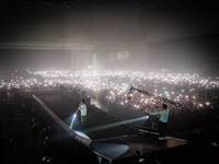 PUNPEE & BIMのライブの様子。