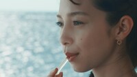 キリン「午後の紅茶」の新CM「あの夏の午後」編より。
