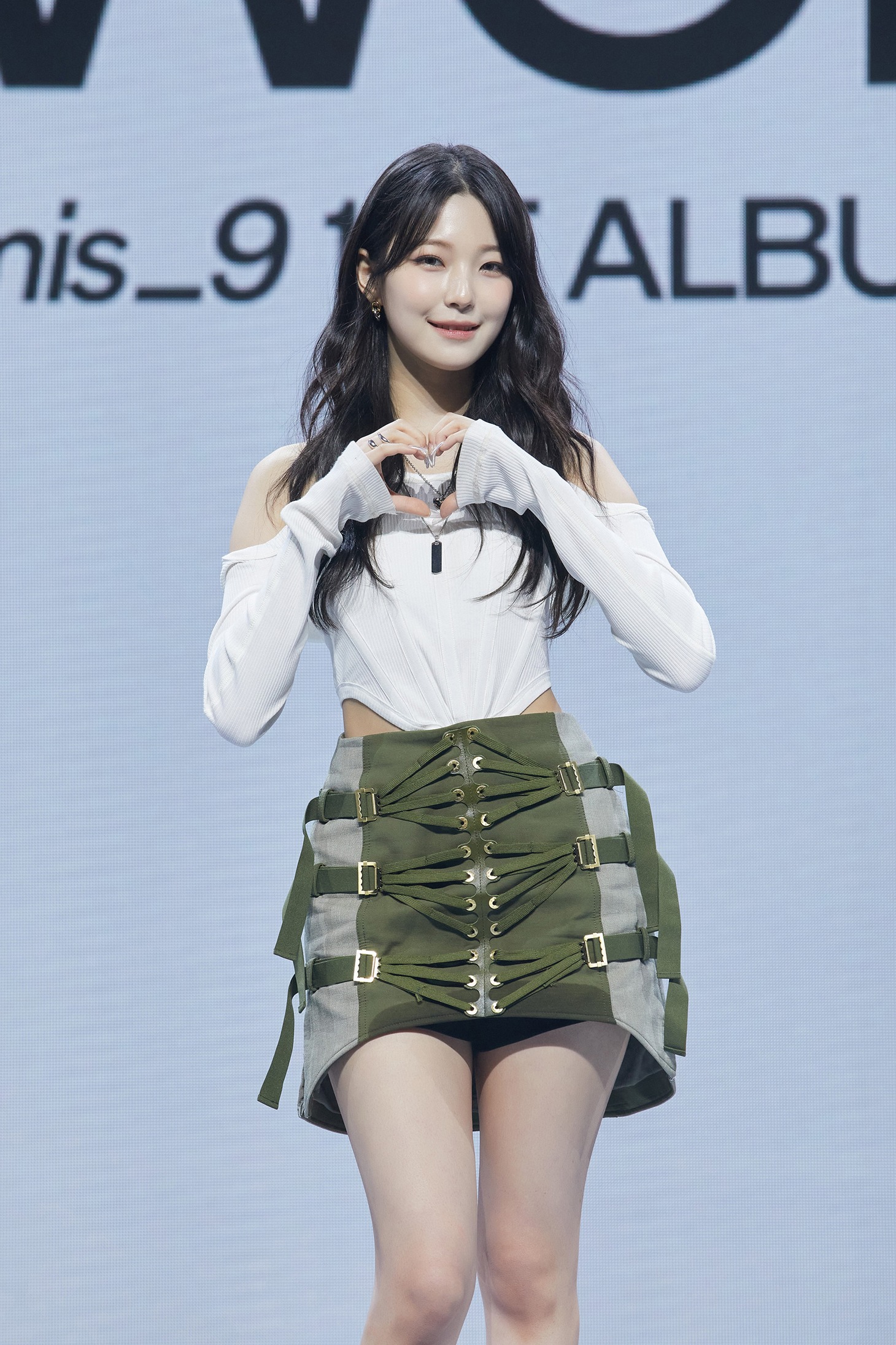 JI HEON  (P)&(C) PLEDIS Entertainment