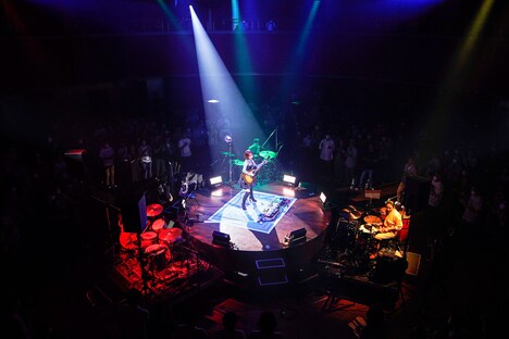 「Rei Spring Tour 2023 "versus DRUMMER" TOUR FINAL」の様子。（撮影：上飯坂一）