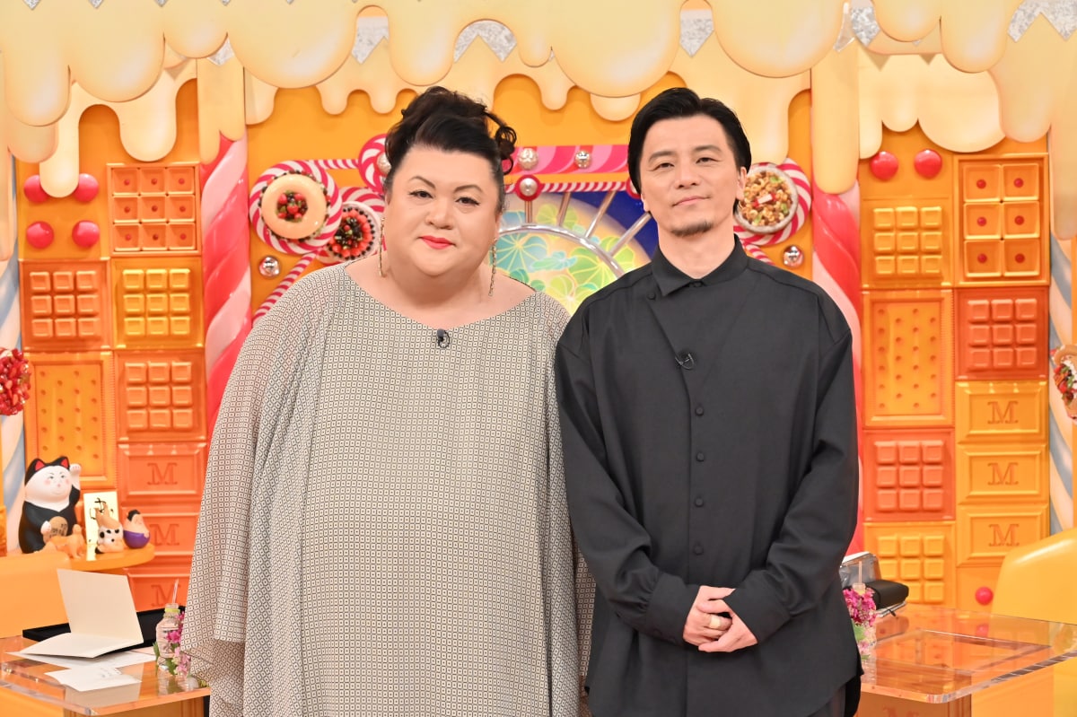 KREVAがマツコと意気投合、万年筆で話がドライブ