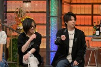 左からHISASHI（GLAY）、Hiro（MY FIRST STORY）。 (c)読売テレビ