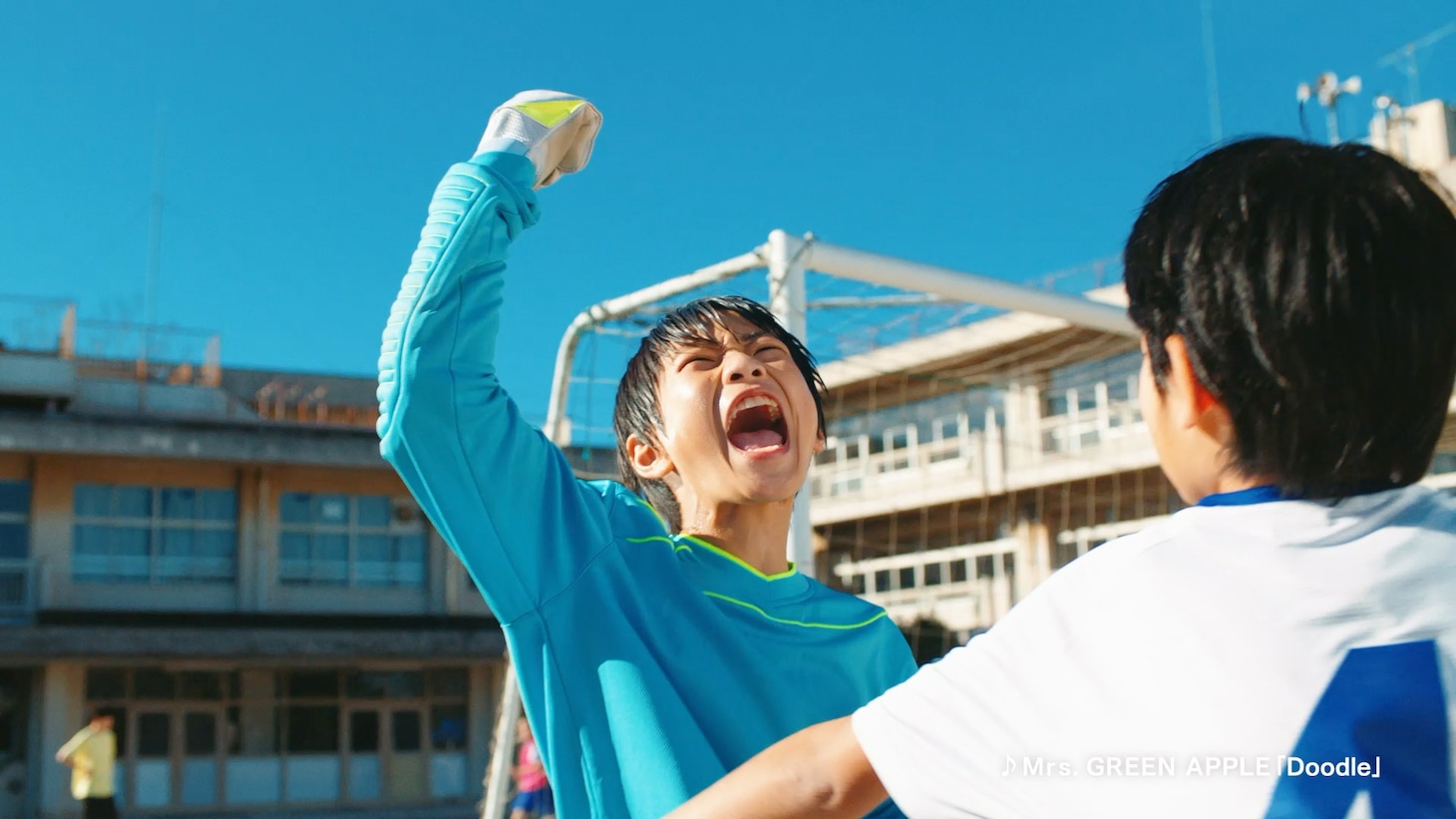 「メリット」新CM「夢中の汗」編より。