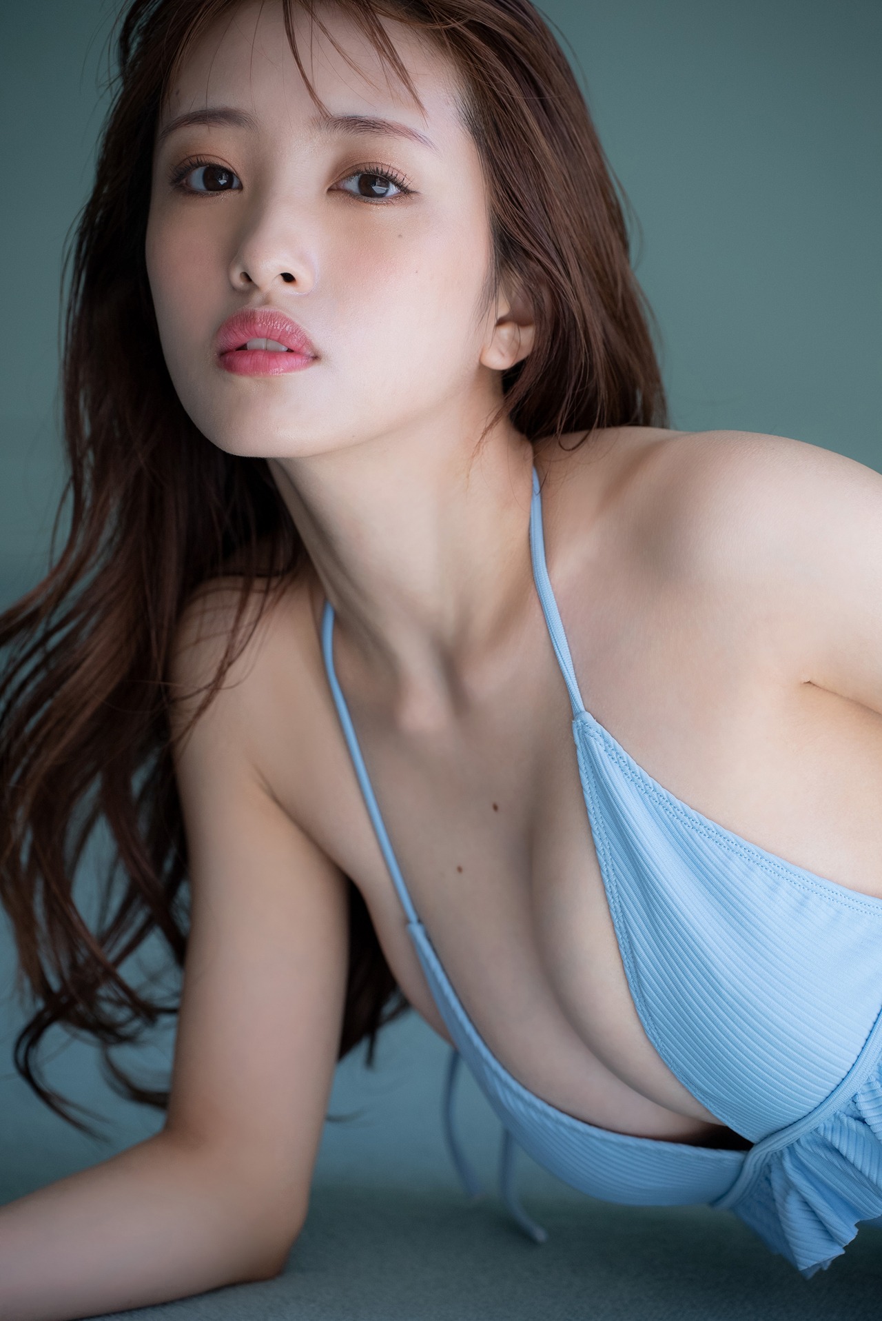向井地美音（AKB48）1st写真集「胸騒ぎの正体」Amazon.co.jp限定版表紙