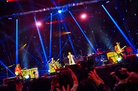 「HIGHCOMMUNICATIONS TOUR 2023 -The Ghost of GLAY-」東京ガーデンシアターの様子。（撮影：田辺佳子）