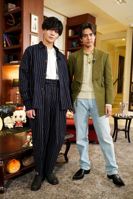 左から八木勇征（FANTASTICS from EXILE TRIBE）、片寄涼太（GENERATIONS from EXILE TRIBE）。(c)BS朝日