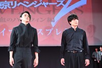 左から眞栄田郷敦、間宮祥太朗。