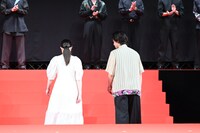 左から今田美桜、北村匠海（DISH//）。