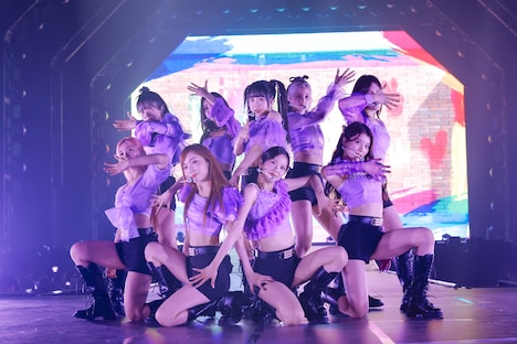 「Kep1er JAPAN CONCERT TOUR 2023 ＜FLY-BY＞」東京・国立代々木競技場第一体育館公演の様子。（撮影：上山陽介 / 木村泰之）