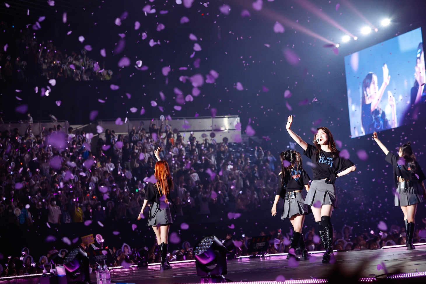 「Kep1er JAPAN CONCERT TOUR 2023 ＜FLY-BY＞」東京・国立代々木競技場第一体育館公演の様子。（撮影：上山陽介 / 木村泰之）