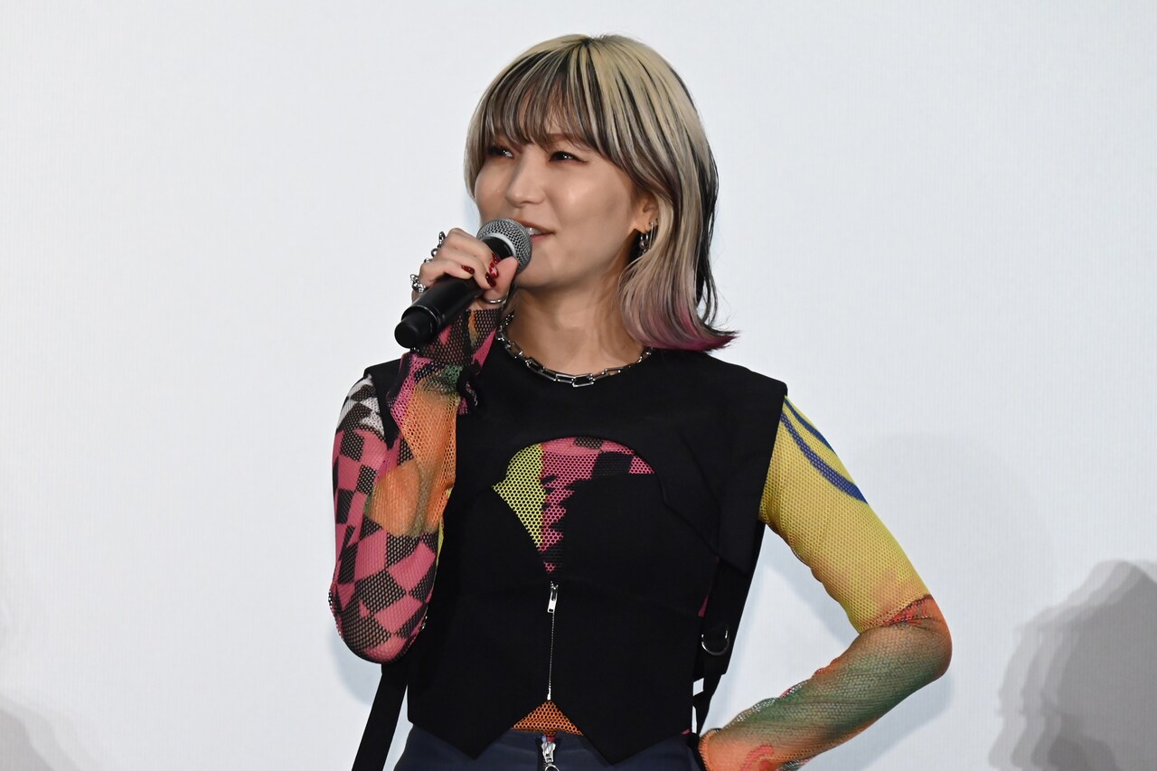LiSA「スパイダーバース」舞台挨拶にサプライズ登場、「めちゃめちゃぴったり」と主題歌に自信