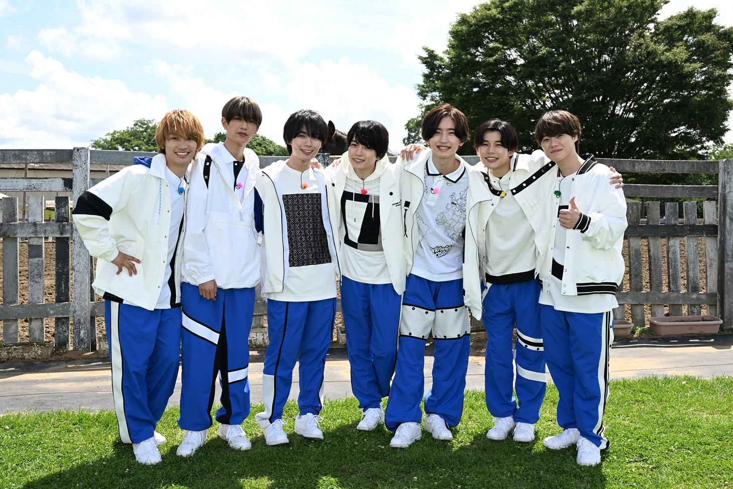 「まだアプデしてないの？presents『逆転男子』」よりなにわ男子。(c)テレビ朝日
