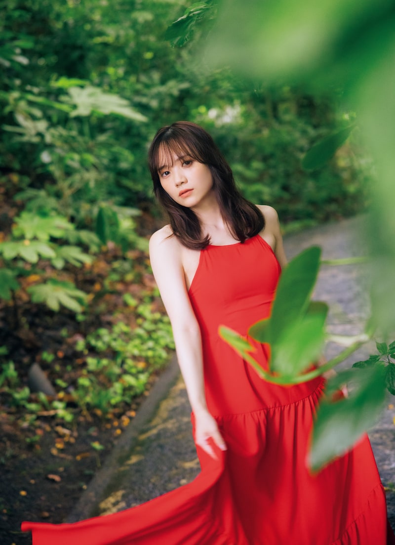 田村真佑（乃木坂46）1st写真集（タイトル未定）より。（撮影：藤原宏［Pygmy Company］）