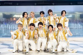 「UniteUp!」アルバムのリリースイベント開催、初披露の衣装でパフォーマンス