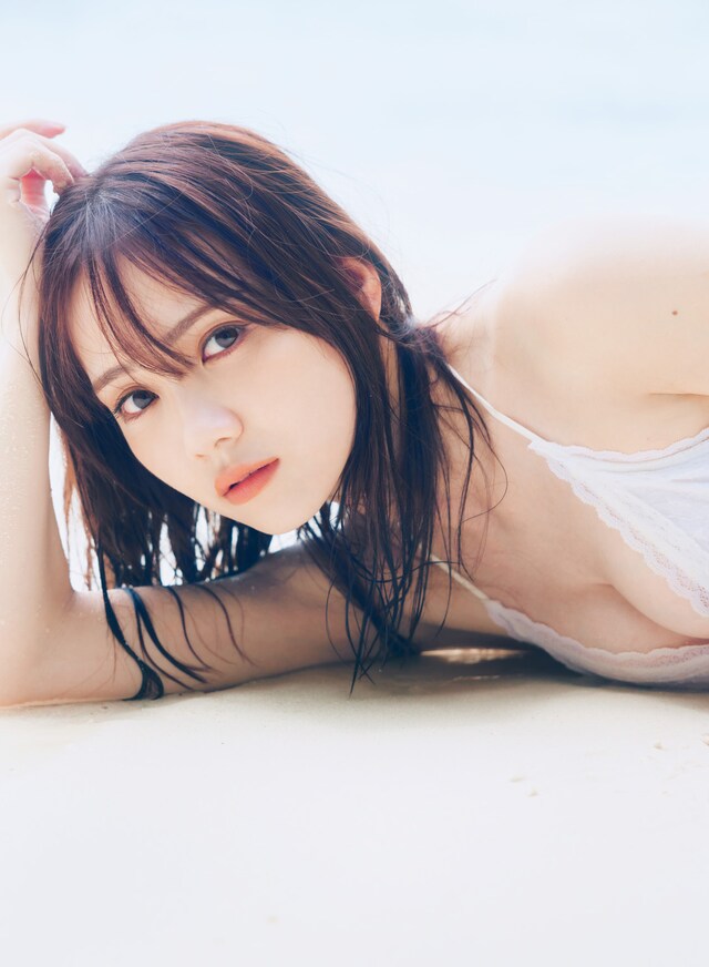 田村真佑（乃木坂46）1st写真集（タイトル未定）より。（撮影：藤原宏［Pygmy Company］）
