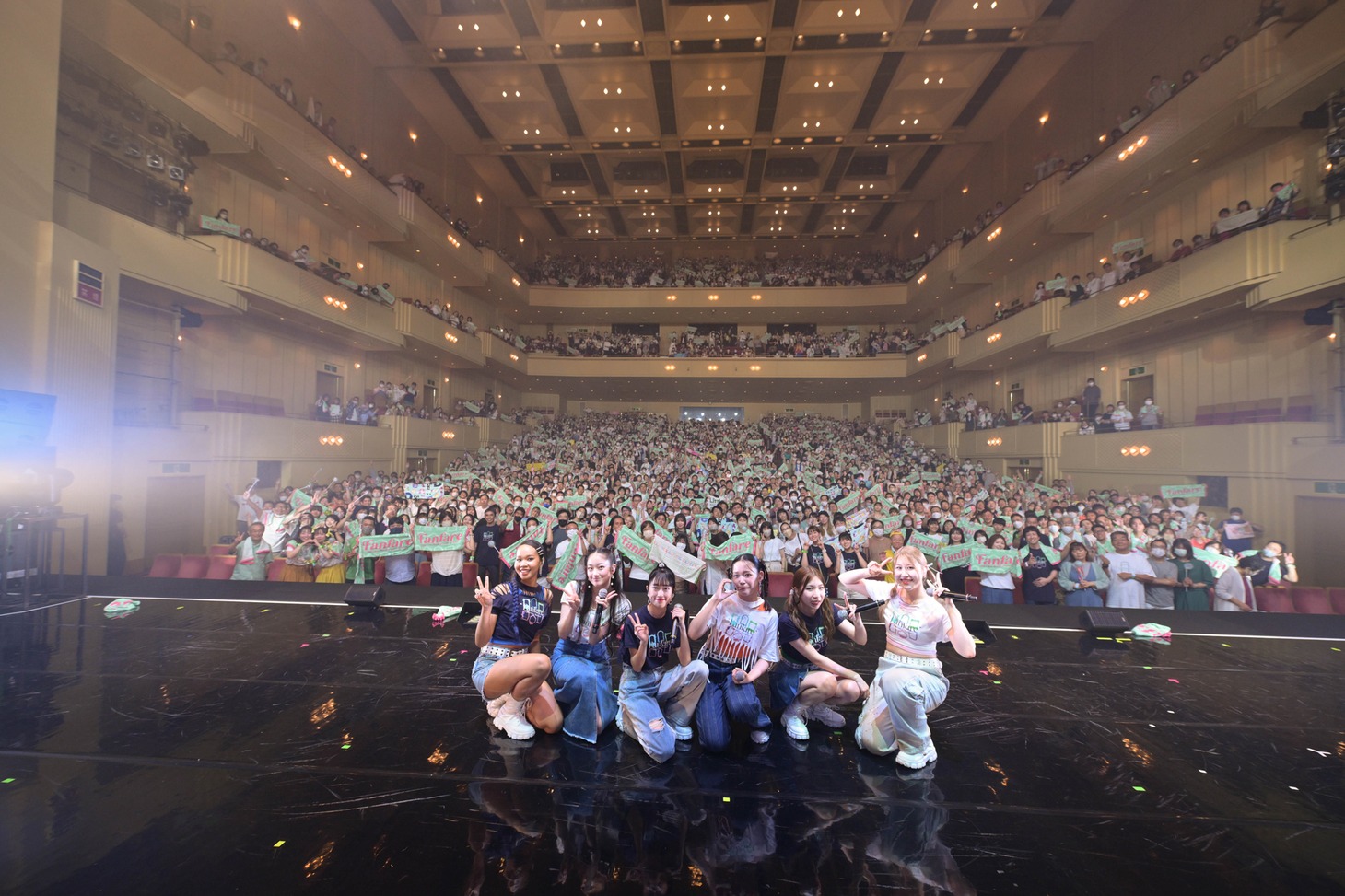 「今この瞬間を」のリリースが発表された、本日6月18日開催の全国ツアー千葉公演の模様。