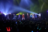 超特急のミニライブの様子。（写真提供：関西テレビ）