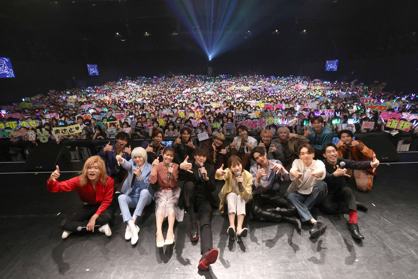 「ホスト相続しちゃいました 姫さま集合！よいしょーNightだZE★」出演者の集合写真。（写真提供：関西テレビ）